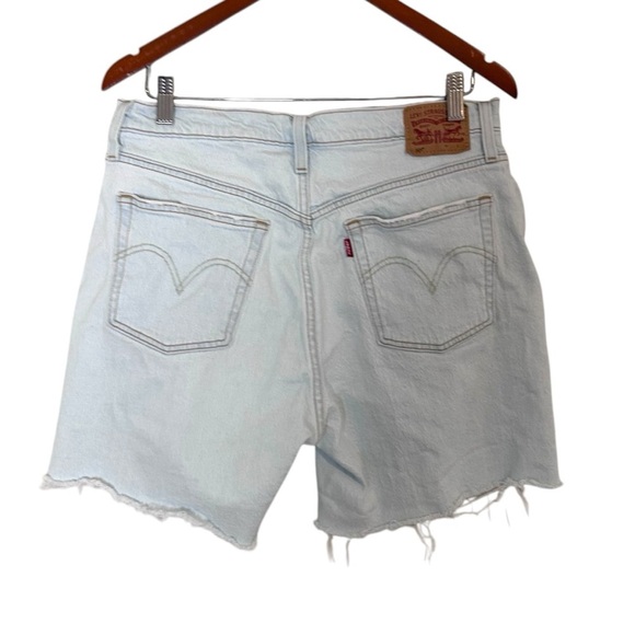 Levi's 501 Womens Mid Thigh Light Wash Jean Shorts- Size 32 - Picture 7 of 13